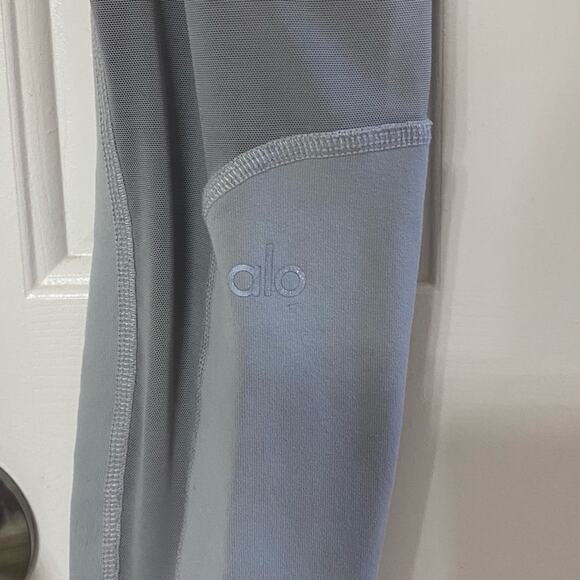 ALO YOGA • Light Gray Coast Leggings Tights - Picture 8 of 9